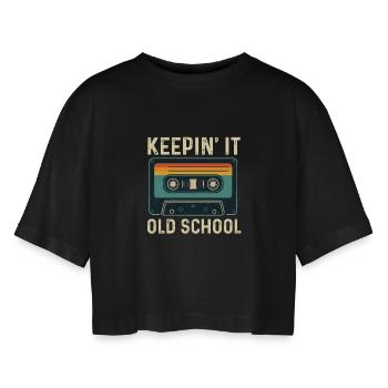 Keepin' It Old School Hip Hop Kultur Retro - Frauen Oversized Cropped T-Shirt - Schwarz - Vorne - AI Model Female 172 light (172cm)