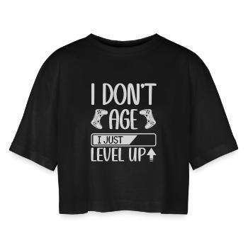 Je ne vieillis pas, je fais juste monter de niveau des citations drôles de jeu vidéo - T-shirt court oversize Femme - noir - Devant - AI Model Female 172 light (172cm)