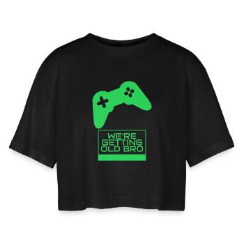 Wir werden älter, Bruder-Gamer - Frauen Oversized Cropped T-Shirt - Schwarz - Vorne - AI Model Female 172 light (172cm)