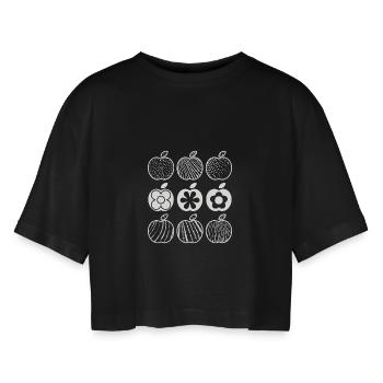 Apfelmuster (weiß) - Frauen Oversized Cropped T-Shirt - Schwarz - Vorne - AI Model Female 172 light (172cm)