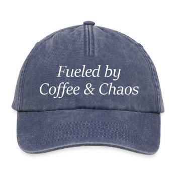Fueled by coffee and chaos mama geschenk - Relaxed Vintage Cap - Vintage Denim - Vorne