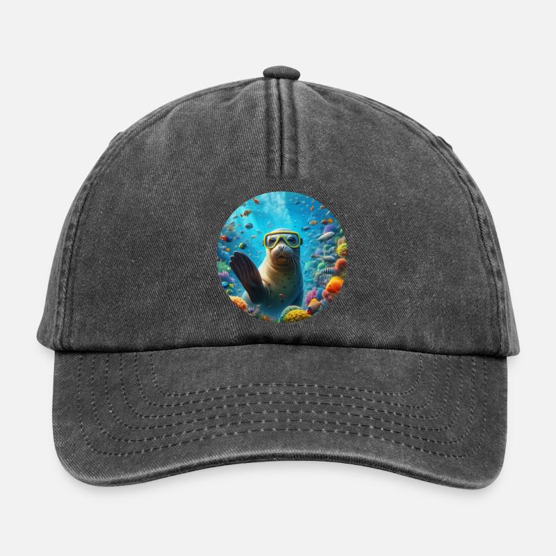 Robe waving underwater with diving goggles - Relaxed Vintage Cap - vintage black