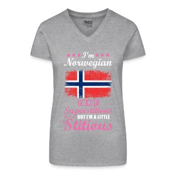 Norwegerin Geschenk lustiger Spruch Norwegen - Bio Frauen T-Shirt mit V-Ausschnitt - Grau meliert - Vorne