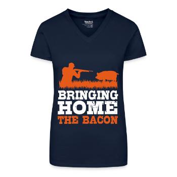 Wild boar hunting - Organic Women's V-Neck T-Shirt - navy blue - Front