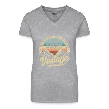 Geburtstag Vintage Mai 1975 original May 1975 - Bio Frauen T-Shirt mit V-Ausschnitt - Schwarz - Vorne