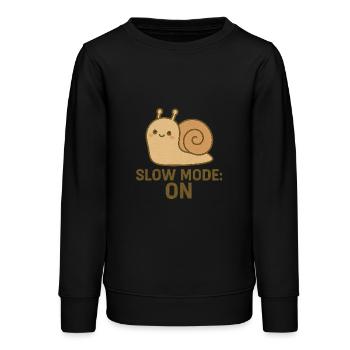 slow mode on - Teenager Organic Sweatshirt Mini Changer von Stanley/Stella - Schwarz - Vorne - AI Model Teenager Male light (155cm)