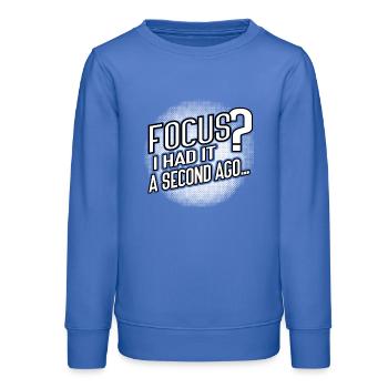 Foyer? Disparu en 3...2...Oups. - Sweat ado bio Stanley/Stella - carolina blue - Devant - AI Model Teenager Male dark (155cm)
