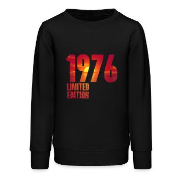 1976 - Teenager Organic Sweatshirt Mini Changer von Stanley/Stella - Schwarz - Vorne - AI Model Teenager Male light (155cm)