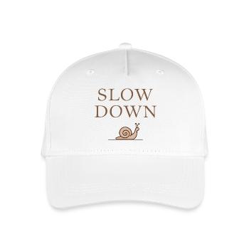 Slow Down Schnecke Entschleunigung Achtsamkeit - Kinder Bio Basecap - Weiß - Vorne