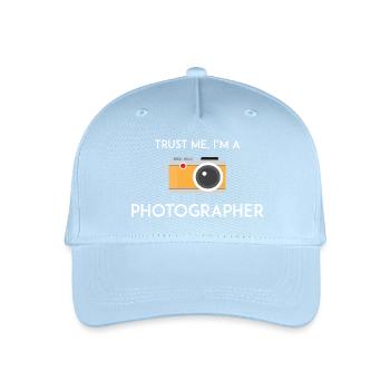 Trust Me I'm a Photographer - Organic Kids’ Baseball Cap - light blue - Front