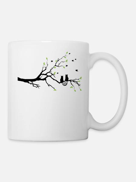 2 Katzen mit Herz sitzen auf einem Baum. - Tasse - Weiß