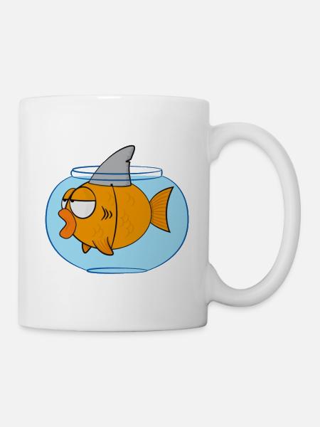 Witziger zeichentrick Fisch mit Haifischflosse - Tasse - Weiß