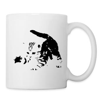 Kätzchen - süßes Kätzchen in s/w - spielt - Tasse - Weiß - Rechts