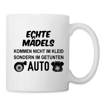 Echte Mädels kommen im getunten Auto - Tasse - Weiß - Rechts