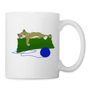 Sleeping shirt cat on pillow with balls of wool - Mug - white - Right