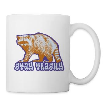 Stay Trashy – Frecher Waschbär - Tasse - Weiß - Rechts