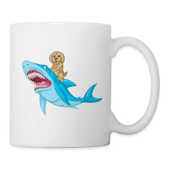 Verspielte Golden Doodle Welpe reitet Hai Design - Tasse - Weiß - Rechts