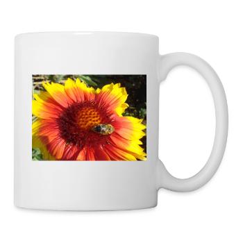 Bourdon sur cocarde fleur rouge jaune - Mug blanc - blanc - Droite