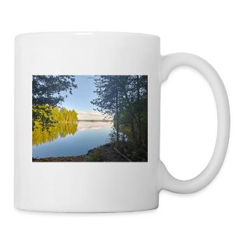 Réflexion depuis le rivage, la paix de la nature - Mug blanc - blanc - Droite