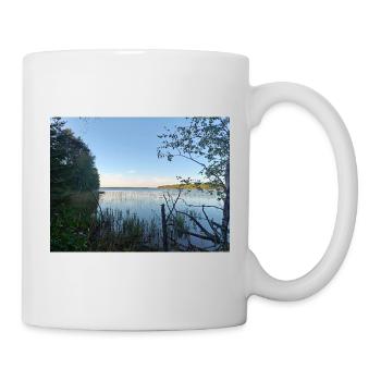 Die friedliche Seelandschaft der Küste - Tasse - Weiß - Rechts