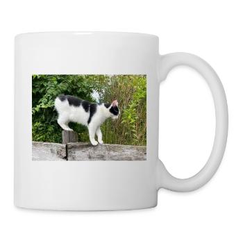 Cat balancer on wooden post - Mug - white - Right