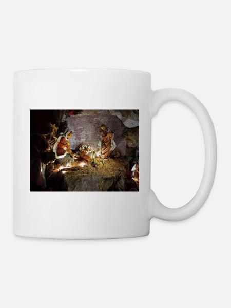Illuminierte Krippe zwischen Steinen - Tasse - Weiß
