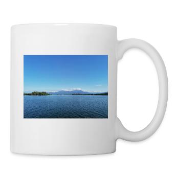 Blauer Bergsee und Bergpanorama - Tasse - Weiß - Rechts