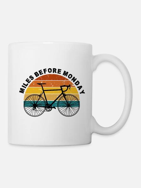 Silhouette du cycliste au coucher du soleil - Mug blanc - blanc