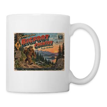 Grüße aus Bigfoot Country – Retro Sasquatch P - Tasse - Weiß - Rechts