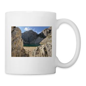 Felsiger Bergsee im Sonnenlicht - Tasse - Weiß - Rechts