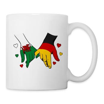 Wales_Deutschland_Flagge_Haendehalten - Tasse - Weiß - Rechts