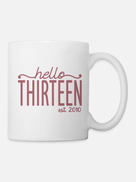 Hallo Dreizehn Est. 2010 Süßes Geschenk zum 13. Geburtstag - Tasse - Weiß