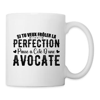 La Perfection C'est à Côté D'une Avocate - Mug blanc - blanc - Droite