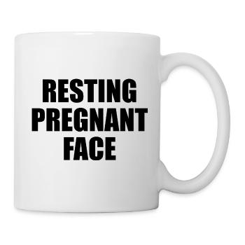 Femme enceinte se reposant sur le visage alors qu’un cygne - Mug blanc - blanc - Droite