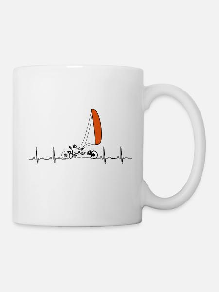 Battement de coeur avec buggy cerf-volant, barre et cerf-volant - Mug blanc - blanc