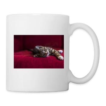 Süße getigerte Babykatze, liegend, Fotografie - Tasse - Weiß - Rechts