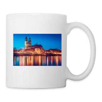 Mageburg am Abend - Tasse - Weiß - Rechts