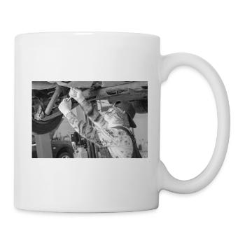 Cat mechanic under the car - Mug - white - Right