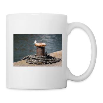 Poller im Hafen von Büsum Deutschland Poster - Tasse - Weiß - Rechts