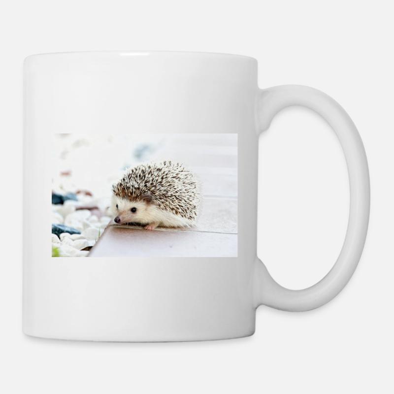 Igel im Morgengrauen - Tasse - Weiß