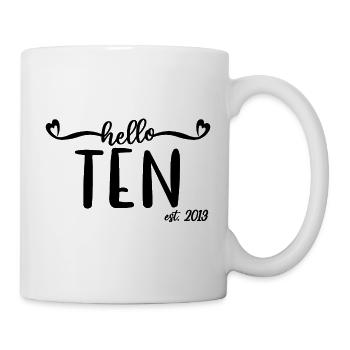 10e anniversaire enfants filles 10 hello ten est. 2013 - Mug blanc - blanc - Droite