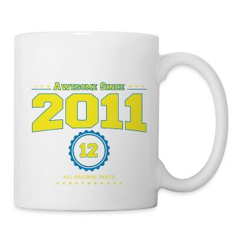 Awesome 2011 Shirt für Männer Frauen 12 Jahre alt 12. - Tasse - Weiß - Rechts