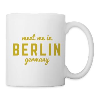 Berlin Deutschland Fan Flagge Design T Shirt - Tasse - Weiß - Rechts
