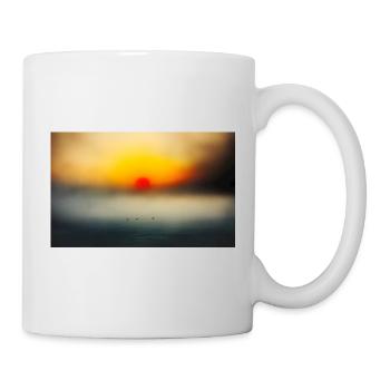 Evening atmosphere by the calm sea - Mug - white - Right