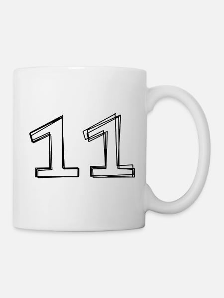 Zahl 11 handgezeichnet - Tasse - Weiß
