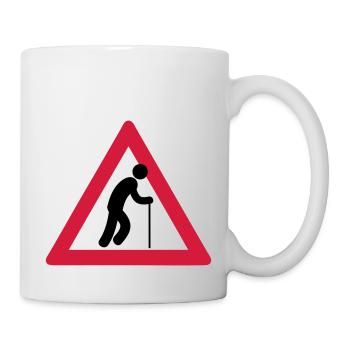 achtung_opa_alter_mann t-shirts - Tasse - Weiß - Rechts