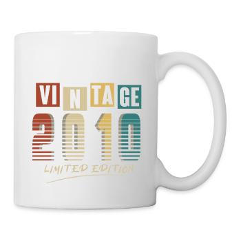 2010 Jahrgang 2010 geboren im Jahr 2010 Geburtstag. Jahr 2 - Tasse - Weiß - Rechts