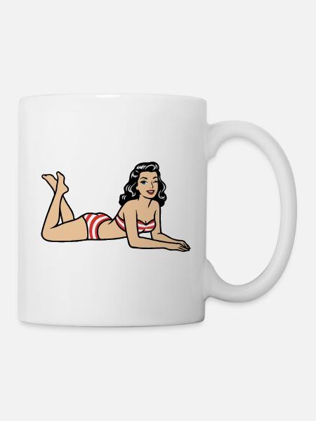 Retro-Pinup-Bikini-Strandbild - Tasse - Weiß