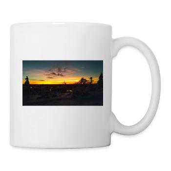 Sonnenuntergang in einer verschneiten Landschaft - Tasse - Weiß - Rechts