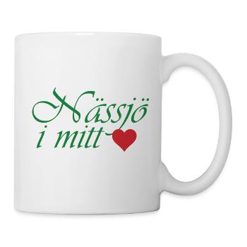 Nässjö in der Mitte – grüne Kalligraphie mit Herz - Tasse - Weiß - Rechts